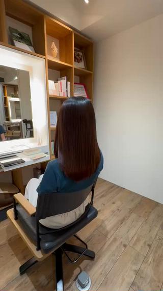 セミロング afloatkobe所属・美髪/髪質改善 川口凌弥のヘアスタイル