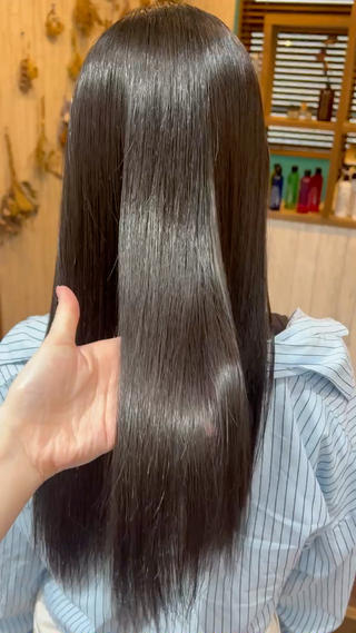 ロング 早坂 さくらのヘアスタイル