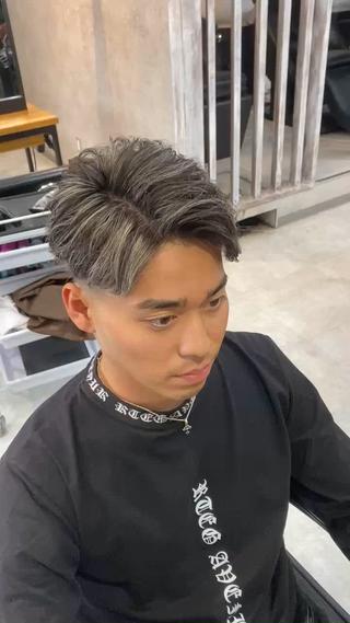 ハイトーンのハイライトはブリーチ１回で時間をかけて
作ります！
仕上げはムラシャンでやってます！
抜け具合は個人差がある為時間に余裕をもってのご予約を
お願いします！ 