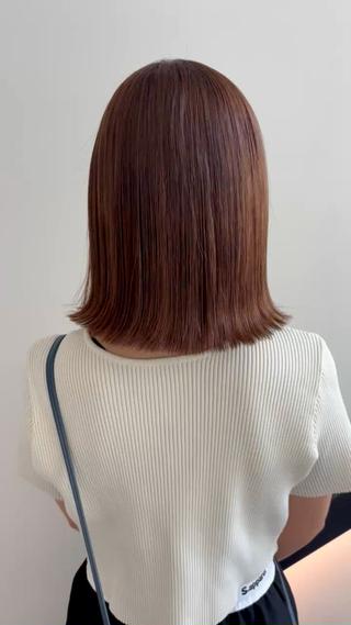 毛先ブリーチ1回履歴のある酸性ストレート
艶々ストレート叶います◎ 