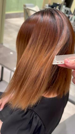 ミディアム カラー ブリーチなしWカラー レイヤー/KOHNOのヘアスタイル