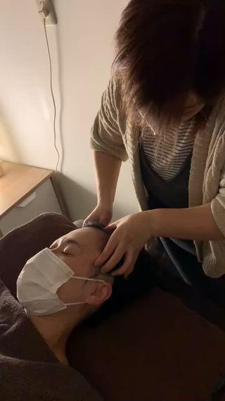 #ドライヘッドスパ

側頭筋や耳周りをほぐすことで眼精疲労、頭痛改善に効果があります！ 