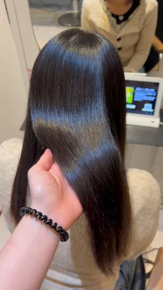 ロング サラツヤ縮毛 矯正✨meguのヘアスタイル