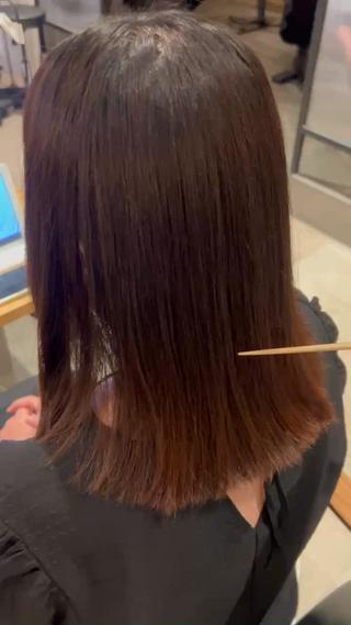 縮毛矯正で切れ毛や枝毛うねりも抑えます 