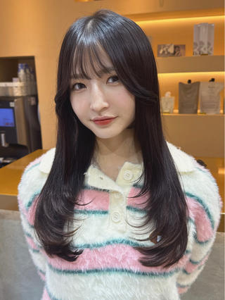 ロング ✂︎レイヤー✂︎✨透 明感グレージュ✨来輝のヘアスタイル