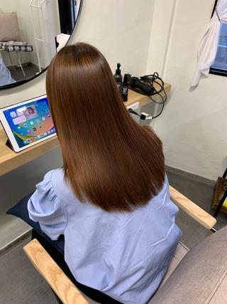 髪質改善で、うる艶さらさらに！
アイロンで熱入れすることにより、結合が強固になります
やればやるほど髪が強くなる！！？
なります！
ですがバージン毛の方には効果は感じられないかもしれません
ダメージしている人ほど実感できます
ホームケアにもよりますが2〜3ヶ月保ちます！ 