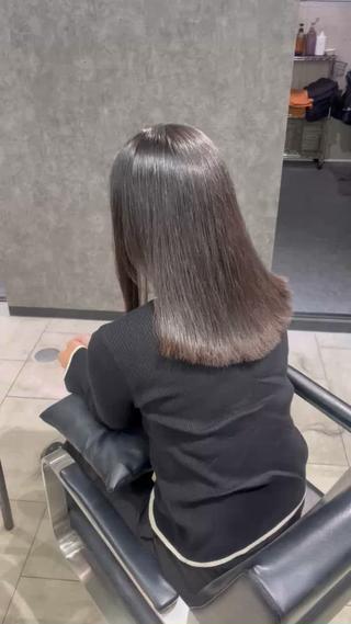 胸下ロングからのバッサリカット
毛先は段差を入れずにパツっとカット 