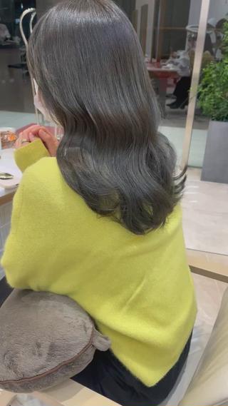 ミディアム カラー ミタニ/髪質改善 /レイヤーカットのヘアスタイル