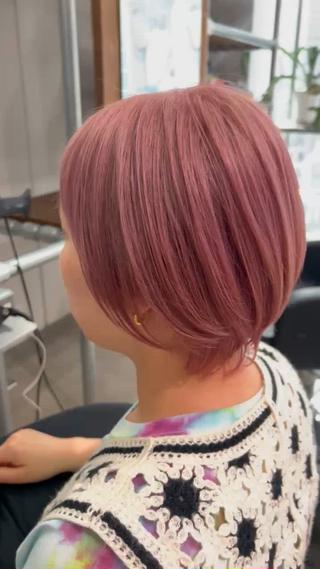 ショート カラー 透明感カラー/レイヤ ーhinata.のヘアスタイル