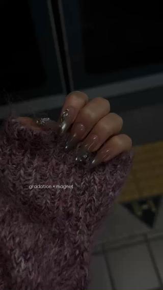 みなさんお揃いワンホンネイルしましょ〜 