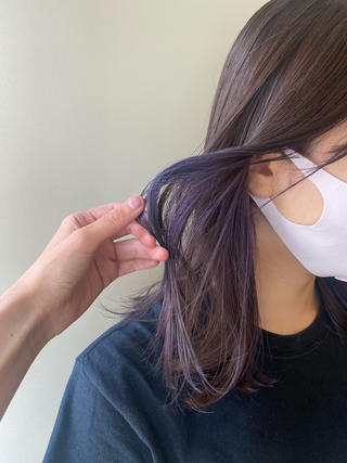 淡いラベンダーはブリーチ必須なカラーです!
全体を暗めにしてあげると派手になり過ぎず馴染みますよ