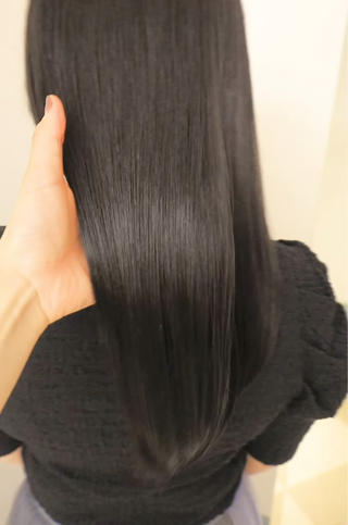 ミディアム 森山 陽菜のヘアスタイル