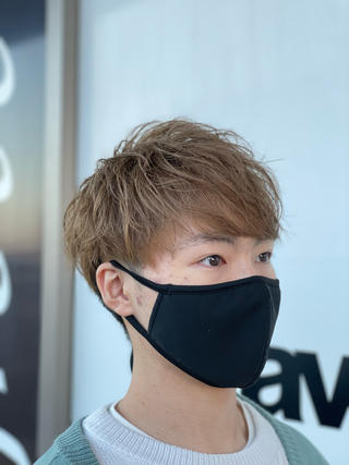 ショート カラー 💫カットパーマ💫 伊原虎太郎のヘアスタイル