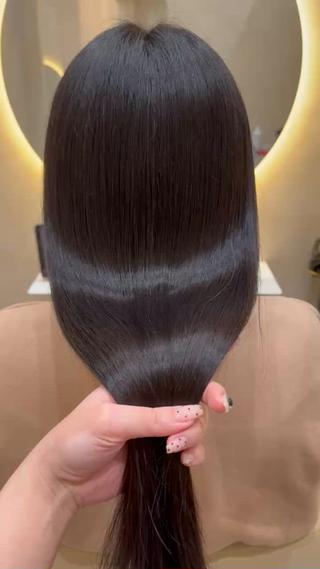 綺麗に髪の毛伸ばしたい方におすすめトリートメント︎
まとまり感、艶感、手触り、最高に良い仕上がりになります！ 