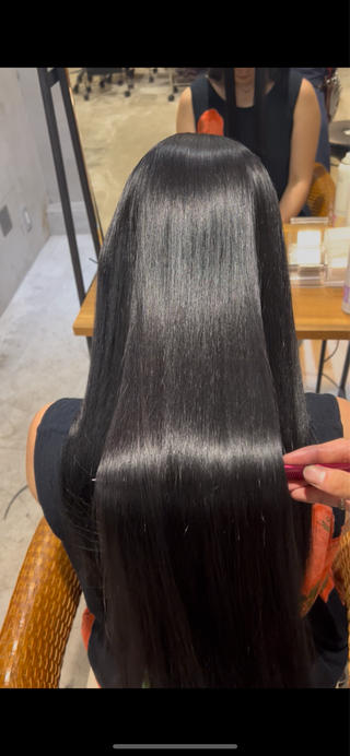 毎日アイロンしてもすぐパヤパヤして扱いづらい癖の方！是非ツヤツヤで綺麗で扱いやすくさせてください

#縮毛矯正#ストレートヘア#艶髪#サラサラヘア#美髪ケア
#ヘアサロン#ヘアスタイル#ヘアチェンジ#艶ストレート#黒髪ストレート#ナチュラルストレート#天使の輪#ツヤ感重視#さらさらロング#原宿美容室 