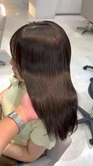 セミロング 髪質改善× ブリーチなしyutoのヘアスタイル