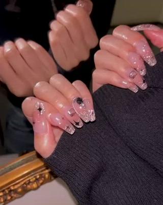 ネイル 長瀬 瑠霞のネイルデザイン