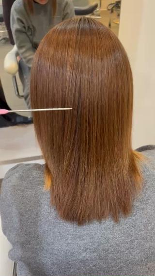 癖が気になるお客様をダメージを最小限に抑えた薬剤選定で毛先まで縮毛矯正させて頂きました
毎日の朝の時間が楽になるのでおすすめの施術になっております 