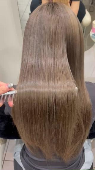トリートメントをするとブリーチ毛でも艶々サラサラ髪を維持出来ますぜひ髪の毛お任せください 