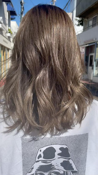 イルミナカラーでツヤと透明感
※動画はブリーチされてあります。
#アッシュベージュ　#髪質改善
#TOKIOトリートメント 