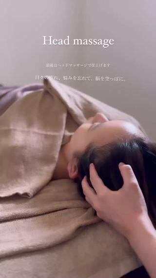 ベットエステでは仕上げにヘッドマッサージを行います
 