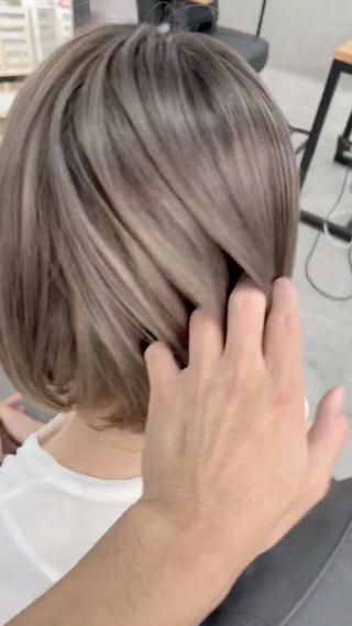 #インナーカラー #ダブルカラー #髪質改善 #ブリーチ #ハイライト #前髪 #ボブ #イルミナカラー #ケアブリーチ #カラー #ショート #ミディアム #セミロング #ロング #グラデーション #イヤリング #エアタッチ #バレイヤージュ #シャドールーツ #ハイライト #デザインカラー #トリートメント #スタイル #ヘアカラー #美容室 #心斎橋 #西心斎橋 #アメ村 #エクステ #デザインエクステ #シールエクステ #ピンク #ピンクベージュ #ラベージュ #ベージュ #アッシュ #ブロンド #オリーブ #ラベンダー #グレージュ #ミルクティー 