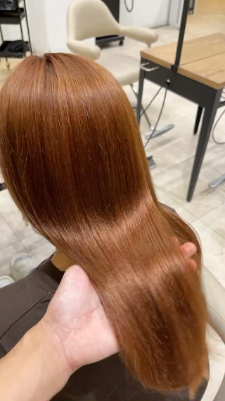 セミロング カラー 髪の修復専門サロン　hair place VIVE所属・KOTA / ハイトーン/髪質改善のヘアスタイル