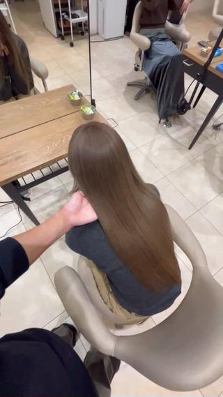 ロング カラー 髪の修復専門サロン hair place VIVE所属・KOTA / ハイトーン/髪質改善のヘアスタイル