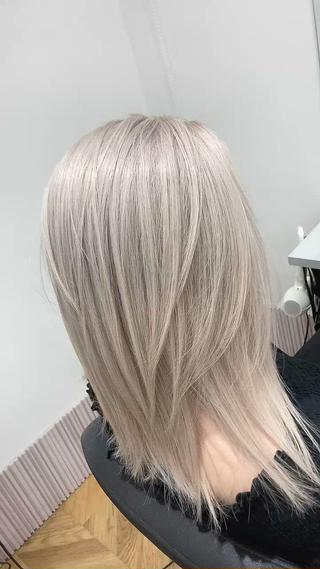 ミディアム カラー 🍎ハッシュカット× 髪質改善🍎カイトのヘアスタイル