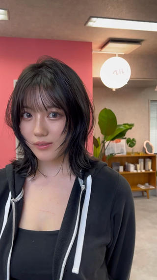 スタイリングも簡単！
ハチ風レイヤーカット 