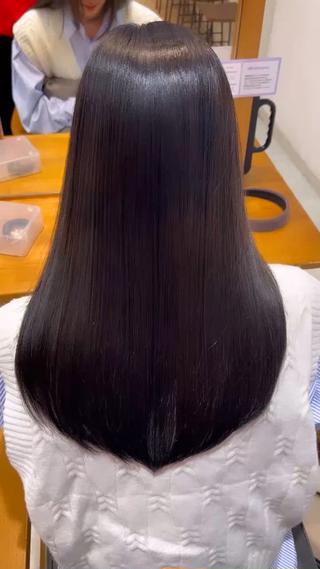 梅雨時期や雨の日うねりやパサつきを0にします
過去1番の艶髪体験してみてください 