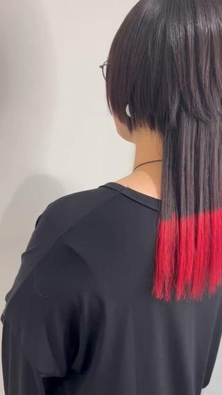 姫ウルフ×デザインカラー

カットラインを残しているスタイルに合わせてカラーもあえてラインを出すデザインにしてます

10代、20代からのウルフスタイル支持多数

武蔵小金井、国分寺エリアでウルフ特化の美容師です

骨格に合わせてのウルフスタイル得意としてます

#ウルフカット#インナーカラー#ミディアムウルフ#ロングウルフ#レイヤーカット#デザインカラー 