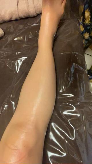 産後の強張った筋肉をゆっくり緩めていきます 