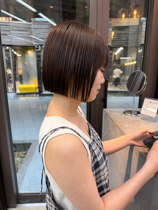 ぱつっとボブ
縮毛矯正で理想のボブに！

#ボブ#縮毛矯正#ぷつっとボブ

ロング、ミディアムでもご予約可能です。 