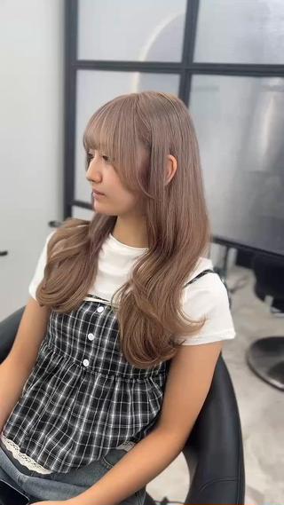 明るめミルクティーベージュ
履歴によってブリーチ回数は変わります！ 