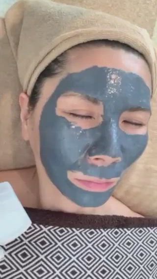 磁気の力で頑固な黒ずみをキャッチ
黒ずみの原因の一つである酸化鉄を除去すると共にアクネ菌・アトピー菌・過剰な皮脂なども同時に除去

摩擦レスなのでお肌を傷つける心配なし 