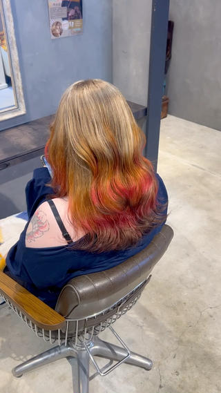 orange × red × brown の裾カラー‪‬‪

ブリーチ1回でできるカラーです！ 