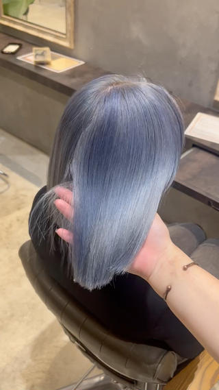 sky blue 

ブリーチ1回〜2回でできるカラーです！ 