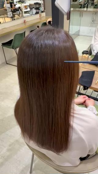 熱に反応して髪の毛を守ってくれる成分が入っています！ 