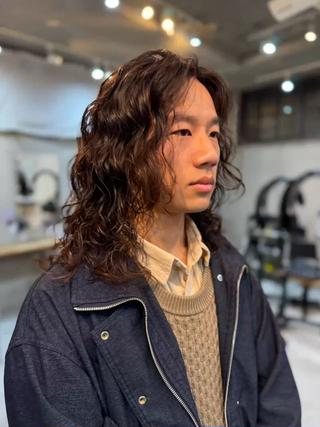 ローレイヤーを入れてパーマで動かすスタイル!