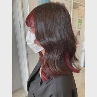 セミロング カラー 岩崎 裕司のヘアスタイル
