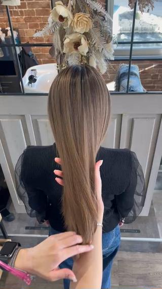 ロング カラー Felice Erikaのヘアスタイル