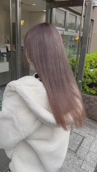 ロング メンズバレイヤージュ 斉藤春のヘアスタイル