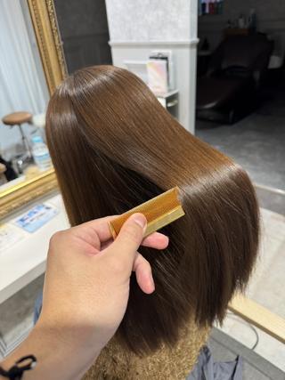 髪が綺麗にならない理由や原因の8割は癖によるものです。

ワンランク上の縮毛矯正で、誰もが羨む美髪に！

髪が綺麗にならないとお悩みの方は是非お待ちしております！ 