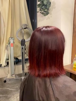 ブリーチなしのレッドカラーです！
 