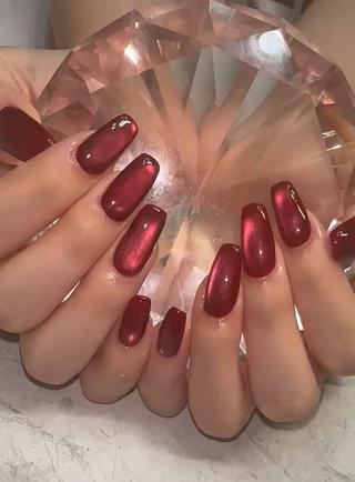 赤マグネット♡
ワインレッドのよーな深い赤♡♡
すごくキレイな色です♡♡
おすすめです！ 