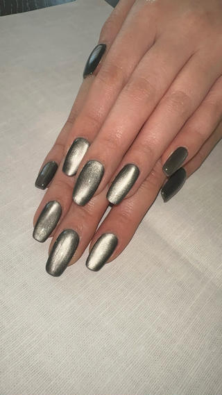 このフォルム♡
マグネットのキラキラ感たまりません♡♡
自爪️
みなさん美爪になりますよー♡♡ 