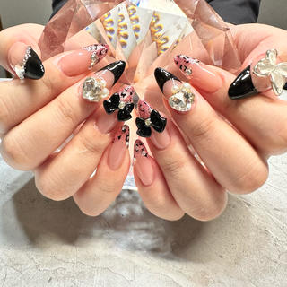 ギャルネイルも個性派もシンプルネイルも
是非おまかせください！！

 