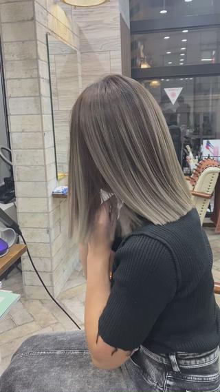 ミディアム カラー パーマ ヘアアレンジ メンズ キッズ ネイル マツエク・マツパ ハイライト、レイヤー カット/西梅田/中西のヘアスタイル