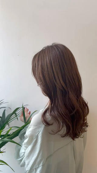 ロング 北潟 春菜のヘアスタイル